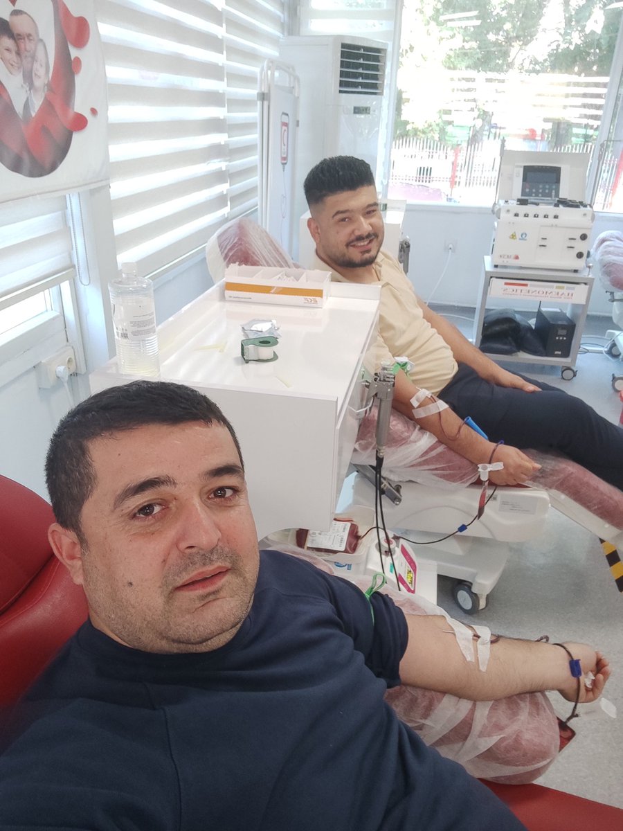 Küçük bir fedakârlık, büyük bir iyilik. Kan acil değil, sürekli ihtiyaçtır. 
Haydi sen de destek ol! ❤️
#kızılay 
#kan 
<a href="/AliSabancii27/">Ali Sabancı</a>