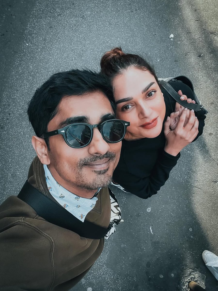filmfare's tweet image. #Siddharth celebrates his wife #AditiRaoHydari&apos;s birthday as he shares a series of beautiful and adorable pictures. ❤️

#Celebs