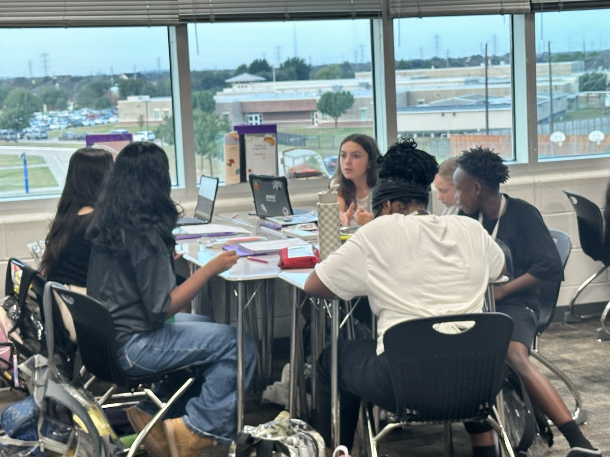 It’s time to argue… in a good way! ELAR 6 making arguments and counter-arguments on the best junk food! What a fun way to learn! <a href="/DrAnthonyMS/">Anthony Middle School</a> <a href="/RangelsRavens/">Christy Rangel</a>