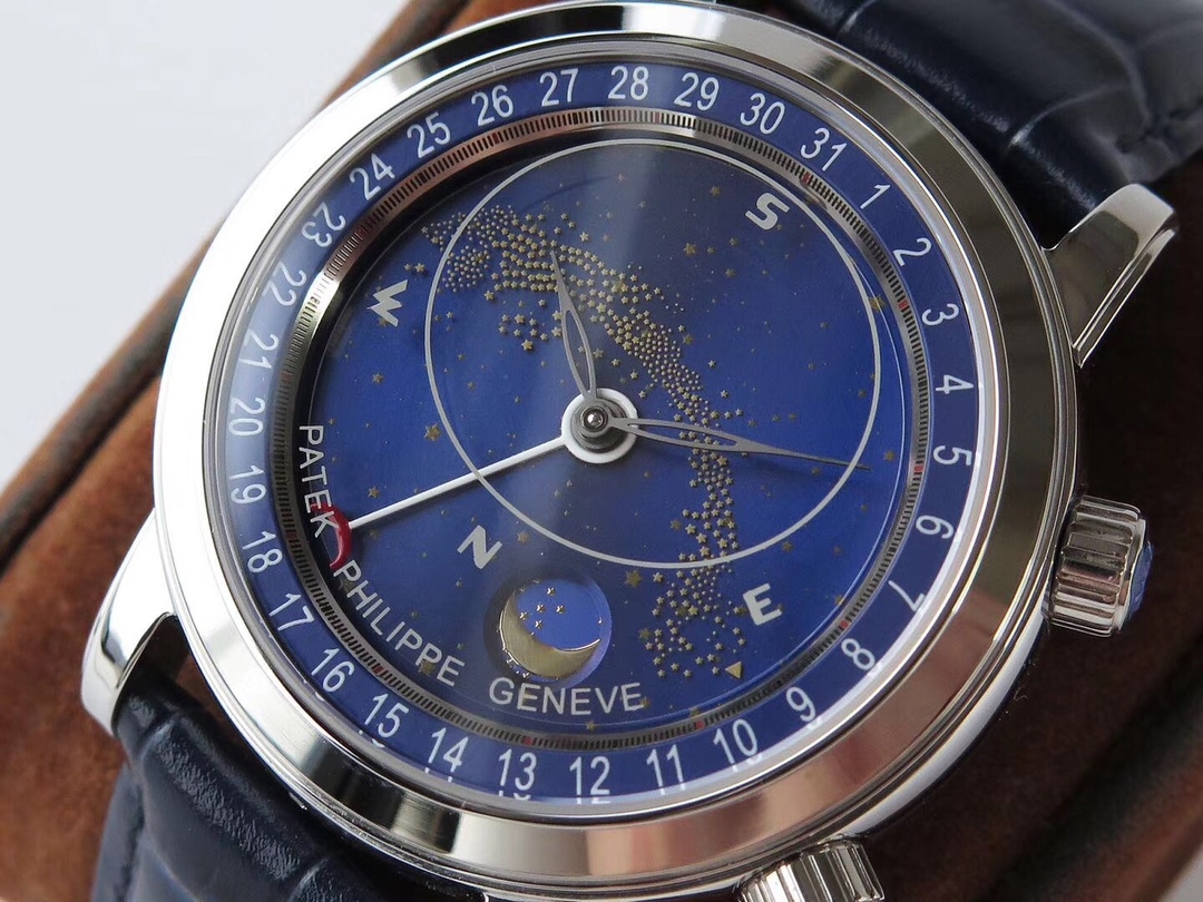 MarshallBe67708's tweet photo. Patek Aquanaut 5164a Grand Complications women's watches. Buy at low prices! https://t.co/xh4h7PQAPN https://t.co/4u7C1z3rAK