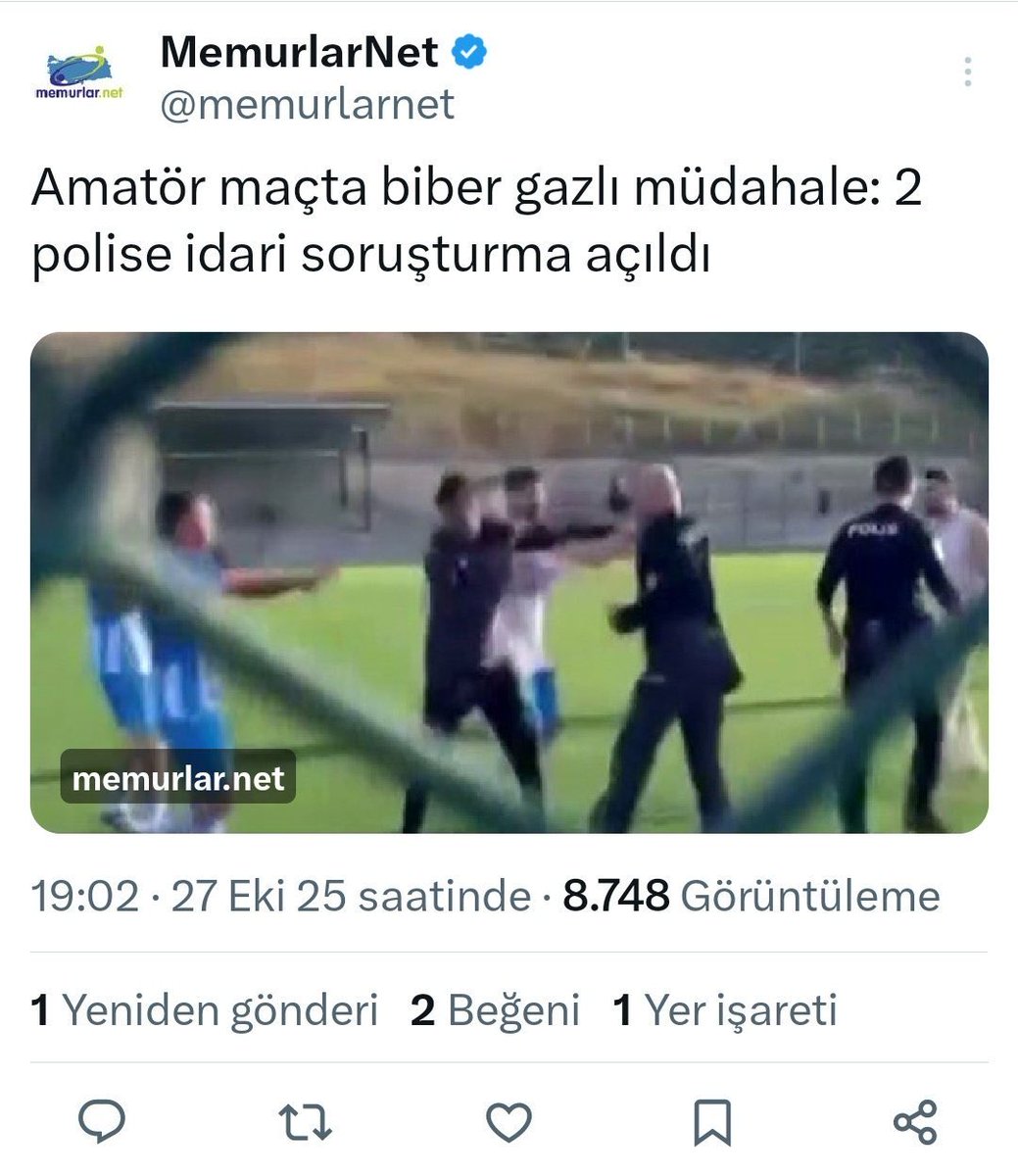 İki olay, iki tepki…

Müdahale etmeyince suçlu,
Müdahale edince yine suçlu.

Peki polis ne yapsın?

Her adımı ayrı eleştirilen,
Her durumda hedef gösterilen bir meslek bu.

Polisin görevi güvenliği sağlamaksa,
Devletin görevi de polisini korumaktır.
 #PoliseÇözüm