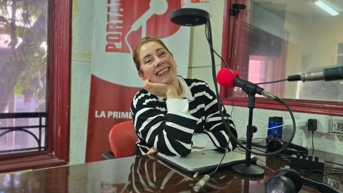 RadioPortales's tweet photo. EN VIVO | Cultura, música, cine, espectáculos y más junto a Catalina Donoso @positive_diva en Portaleando Mañana en La Primera de Chile.    

Escúchanos en vivo: https://t.co/A1JERUSGSK y 1180 AM https://t.co/vFPcRg73Ss