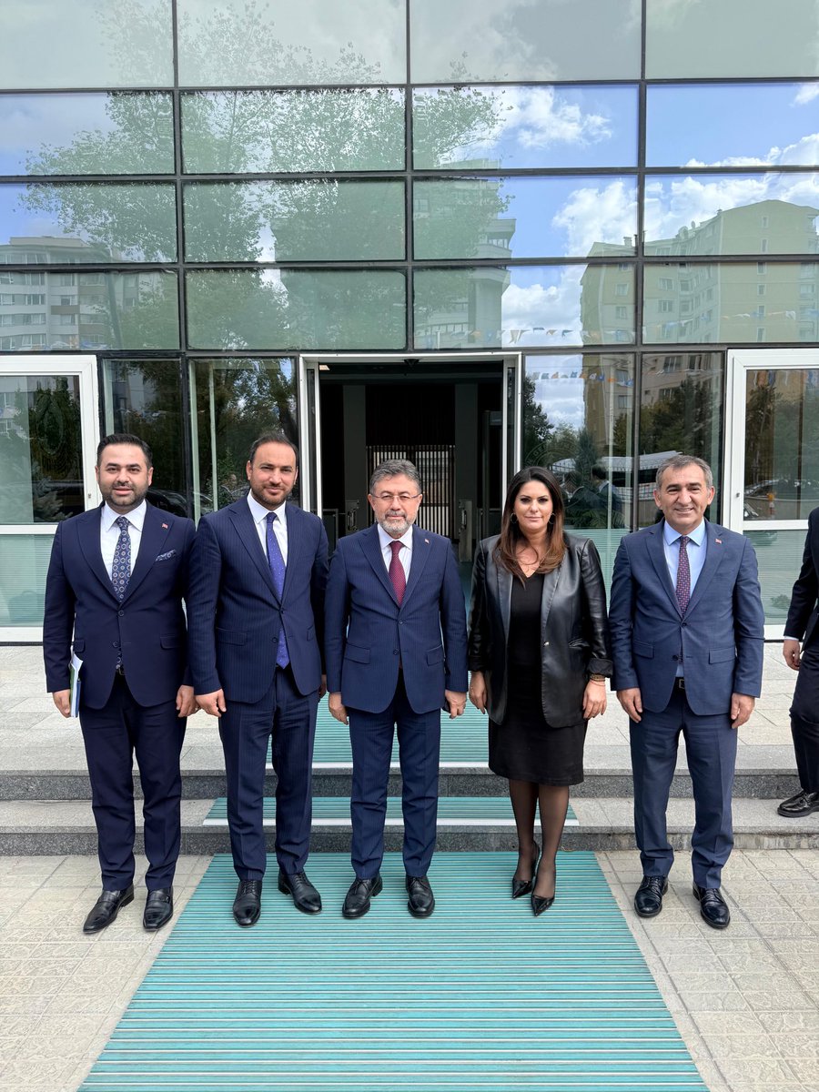 Tarım ve Orman Bakanımız Sn. <a href="/ibrahimyumakli/">İbrahim Yumaklı</a> başkanlığında Milletvekillerimiz Sn.<a href="/jsarieroglu/">Jülide Sarıeroğlu 🇹🇷</a>, <a href="/ZehraNurAydemr/">Zehranur Aydemir</a> İlçe Başkanlarımız  Belediye Başkanlarımızın katılımıyla Ankara’mız için yapılacak yatırımlar üzerine istişareler gerçekleştirdik.

Nazik misafirperverliğinden ötürü
