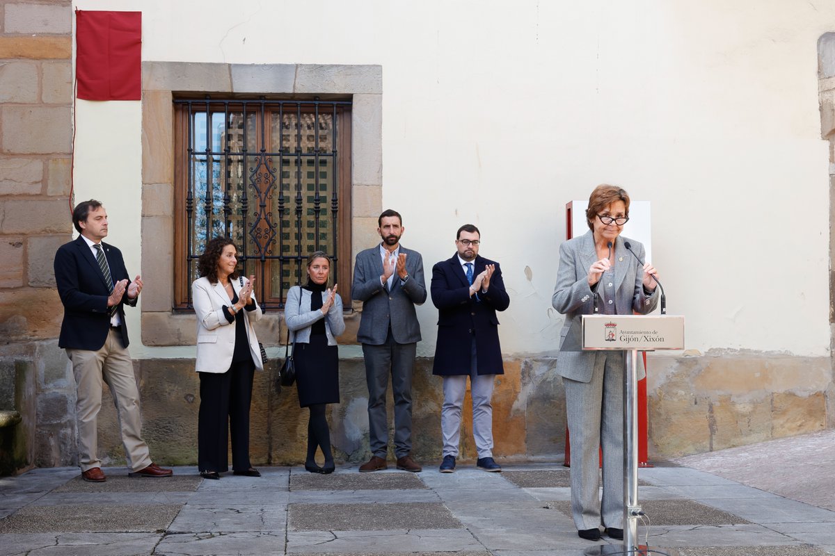 gijon's tweet photo. Sergio Marqués representó una forma de entender la política basada en la moderación, el diálogo y el consenso, valores que fortalecieron las instituciones asturianas y que hoy siguen siendo ejemplo de compromiso y convivencia. https://t.co/MqYhyzp4qP