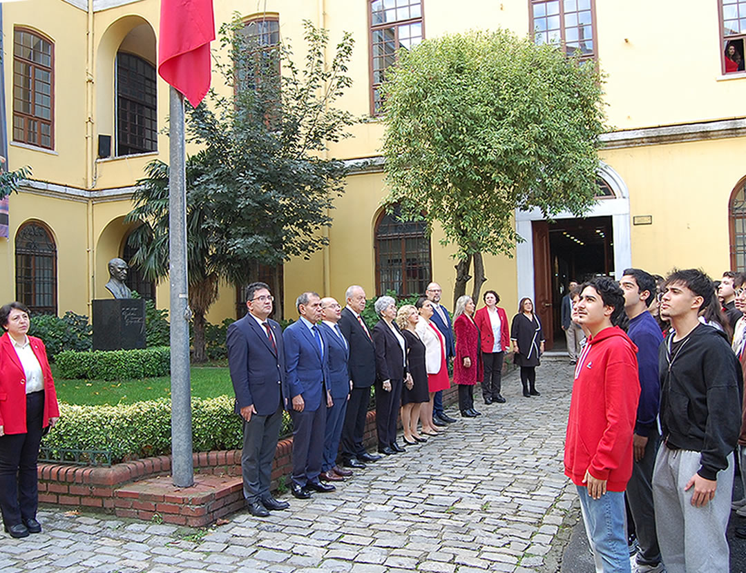 Galatasaray Lisesi tweet media