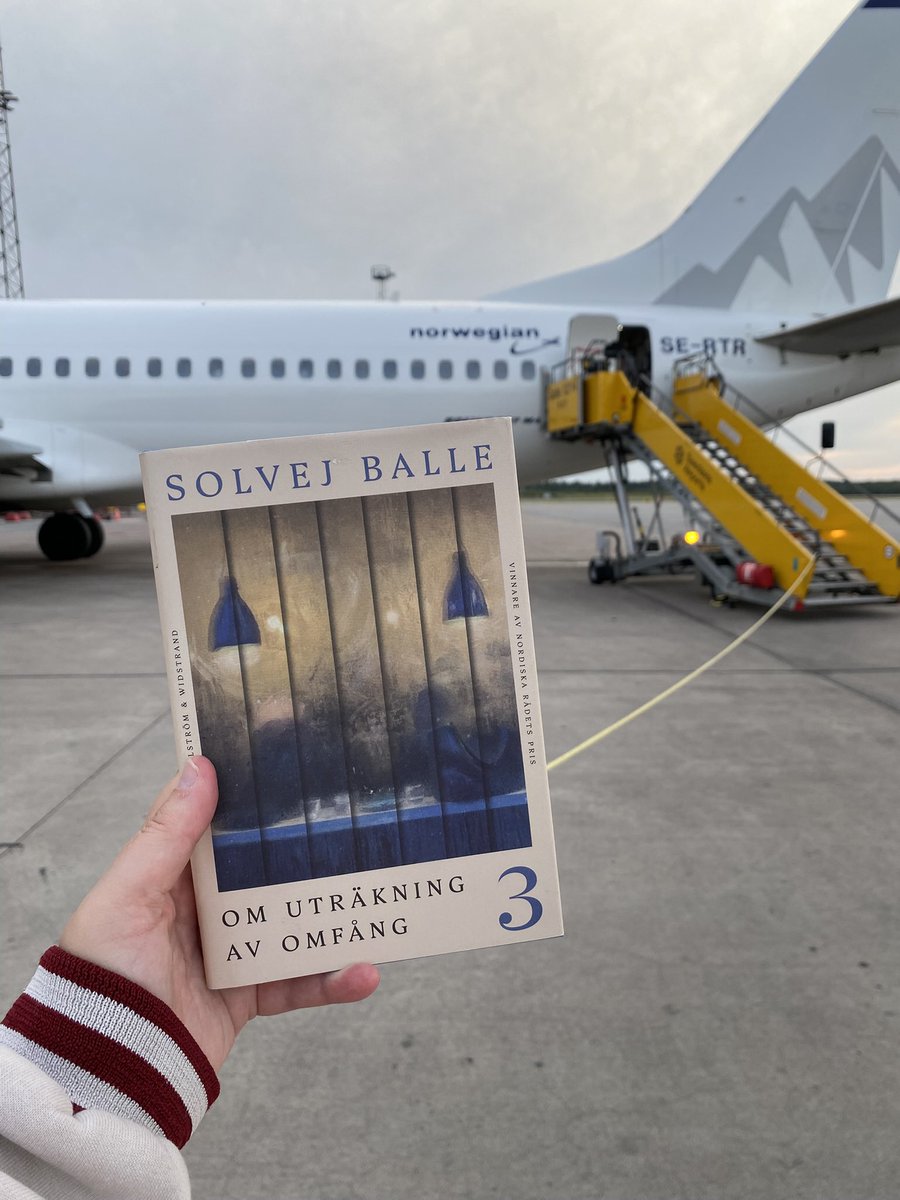Här är min recension av tredje delen i Solvej Balles fantastiska bokserie Om uträkning av omfång. Älskar! Har du läst? Vad tyckte du? ⏰ #BookRecommendation 

instagram.com/p/DPMot06DQrQ/…