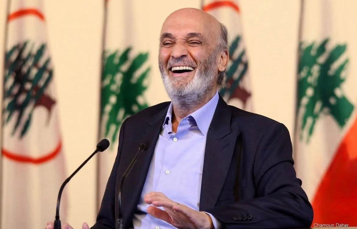 نبيه برّي من 9 سنين:

سمير جعجع قاعد بمعراب وعم 
..يتسلّى فينا ..
طارت✈️✈️✈️✈️ الجلسه
✈️✈️✈️✈️✈️✈️✈️✈️