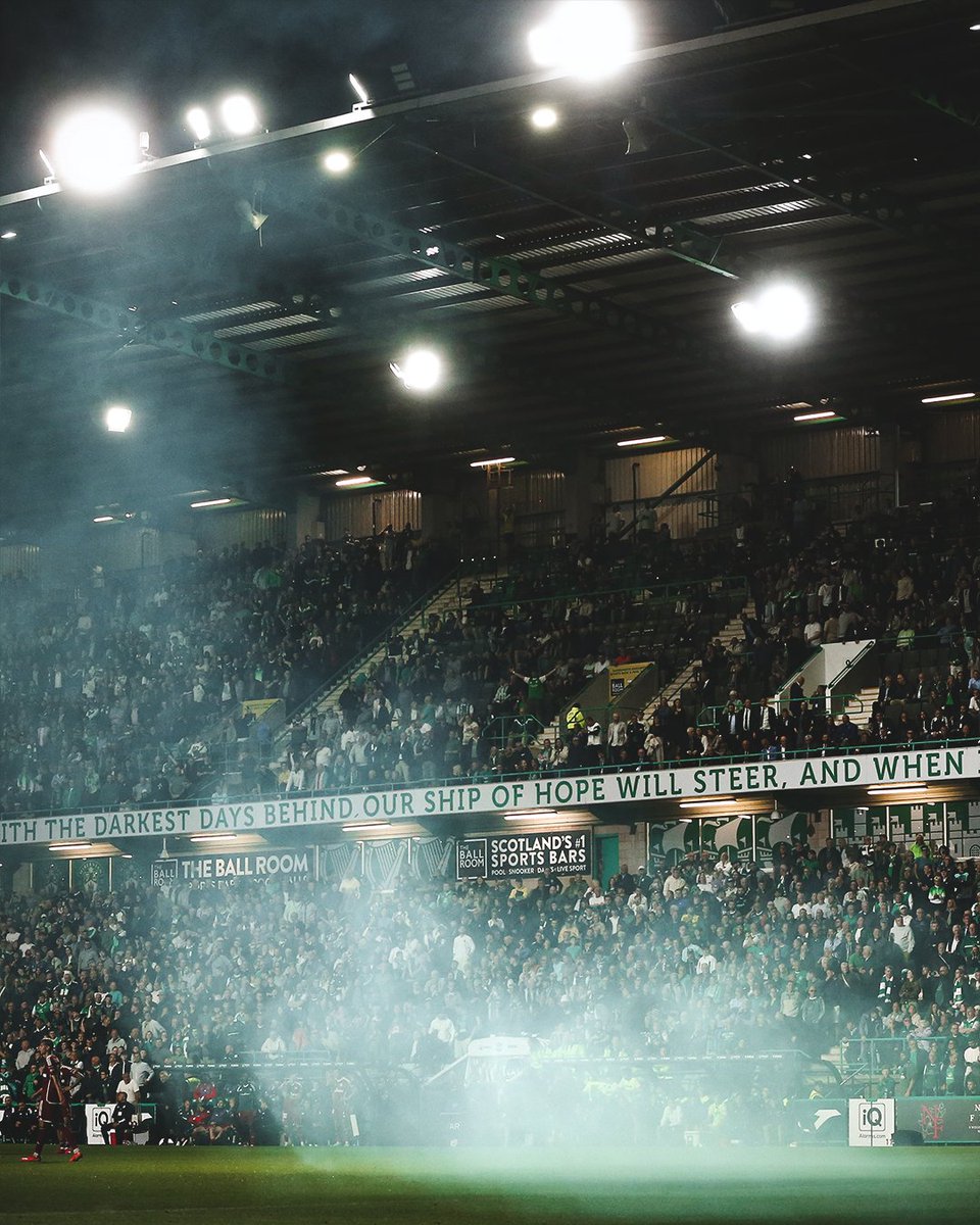 HibernianFC's tweet image. Easter Road 𝒖𝒏𝒅𝒆𝒓 𝒕𝒉𝒆 𝒍𝒊𝒈𝒉𝒕𝒔.

tinyurl.com/mthrv9wn