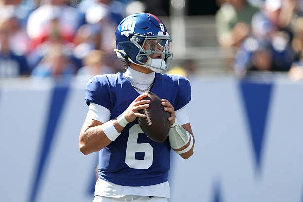 If The Giants are actually serious about winning games, they'll get this kid a REAL COACHING STAFF, next year! 
<a href="/Anthony_Rivardo/">Anthony Rivardo</a> said it best. Jones didn't fail because they fired Pat Shurmur, he failed because The Giants hired another TERRIBLE coach!