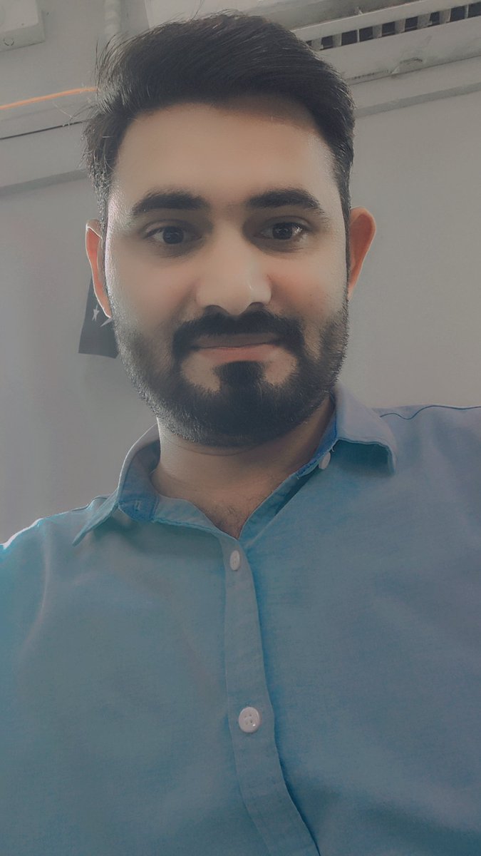 اس طرزِ تعلق پہ تعجب ہےکہ ہم لوگ
موجود تو ہوتے ہیں  میسر نہیں ہوتے!!!