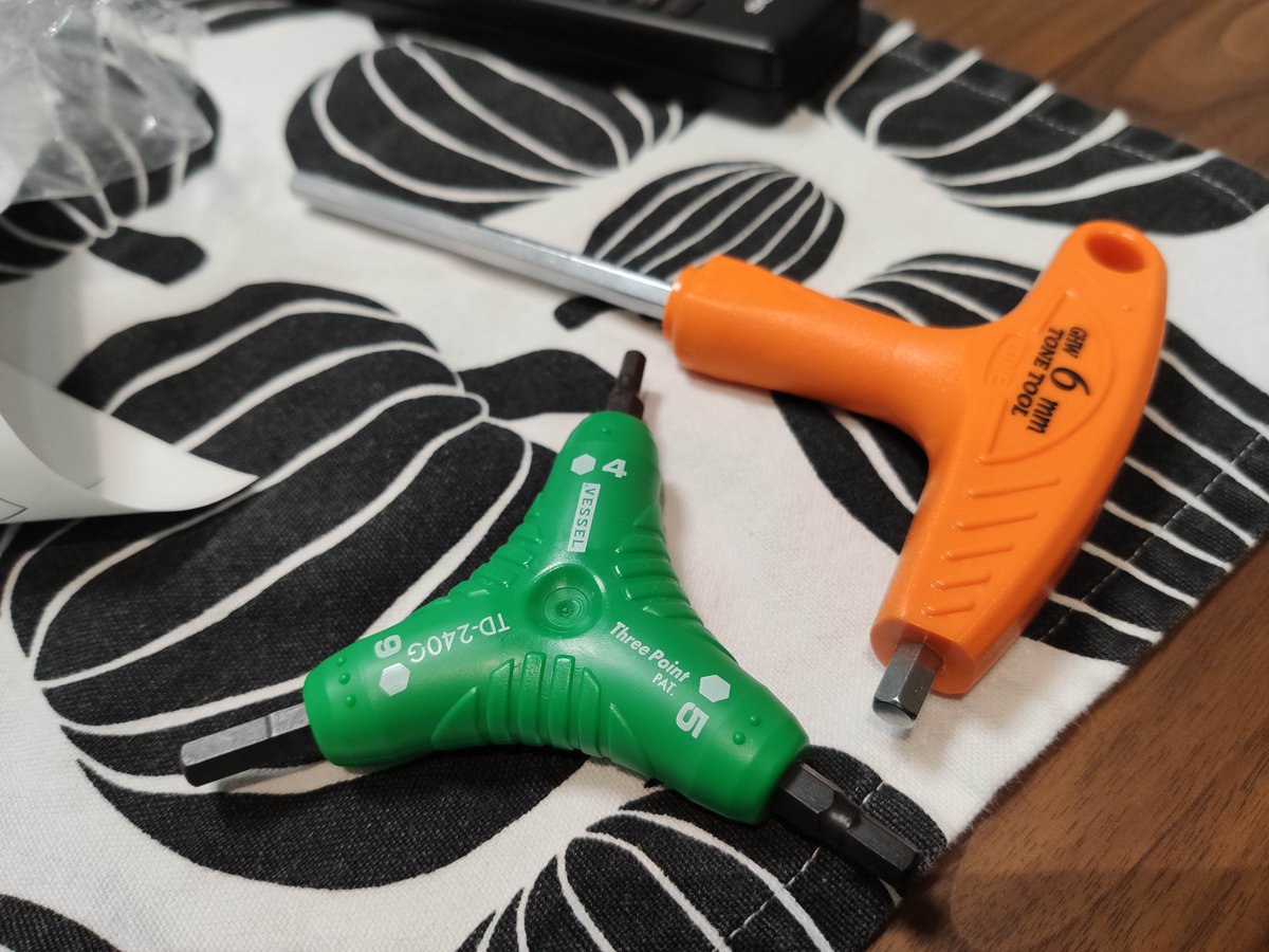 すくみずさん on X