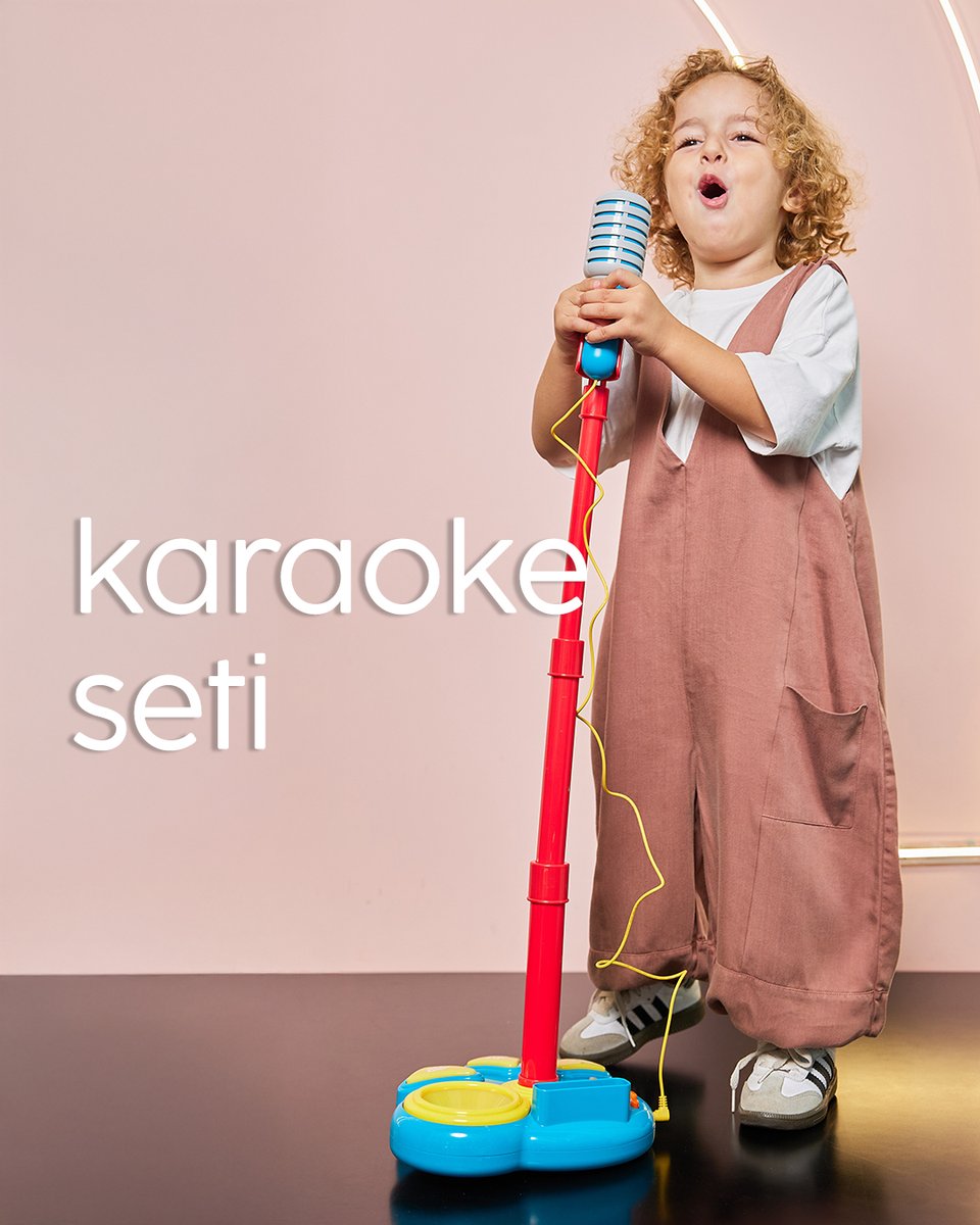 letsbechild's tweet photo. 🎤 Müzik dolu eğlence başlasın!
Let's Be Child Karaoke Seti ile çocuklar hem eğlenir hem de ritim, özgüven ve hayal gücünü geliştirir. ✨🎶
Güvenli tasarım, MP3 bağlantısı ve ışıklı efektlerle mini konser zamanı!🌟
#LetsBeChild #KaraokeSeti #MüzikliOyuncak #EğiticiOyuncak #Çocuk https://t.co/90L8eC7gct