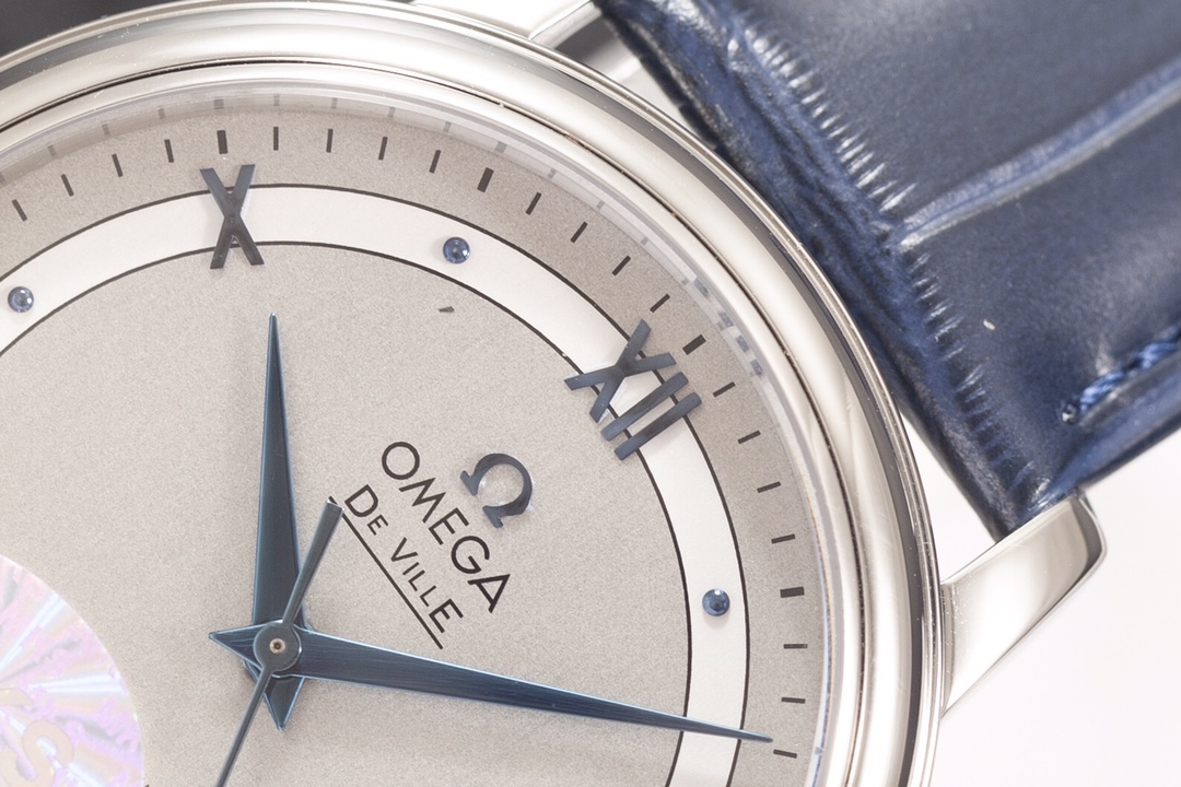 MarshallBe67708's tweet photo. Explore Omega Watches style with Omega Seamaster. Grab Aqua Terra or Constellation. Elevate with Omega ladies. Discover Omega sale for Diver 300m. Score Swatch Moonwatch at https://t.co/jAQtCjvqtG! #OmegaLuxury https://t.co/Y8UDJ1WT6H