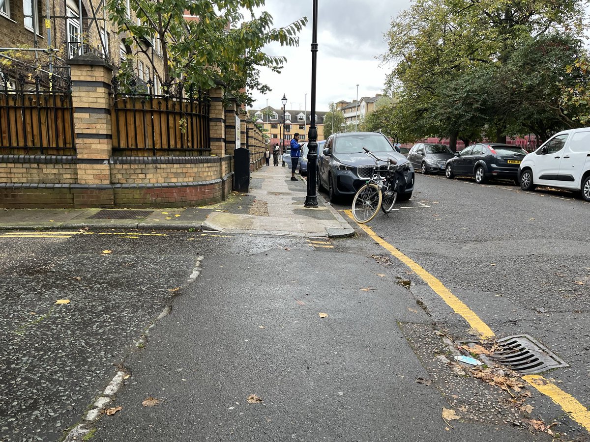 🎉🎉SUCCESS🎉🎉

This dropped kerb has been sorted out which means that people who use a wheelchair are now able to cross this entrance way 🙌

<a href="/THLivingStreets/">Tower Hamlets Living Streets</a> <a href="/BetterStreetsTH/">Better Streets for Tower Hamlets</a> 

#AccessibleStreets 🧑‍🦽🧑‍🦼🧑‍🦯