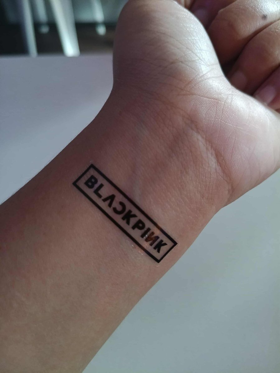 BlinkkkypeupeuNini tweet media