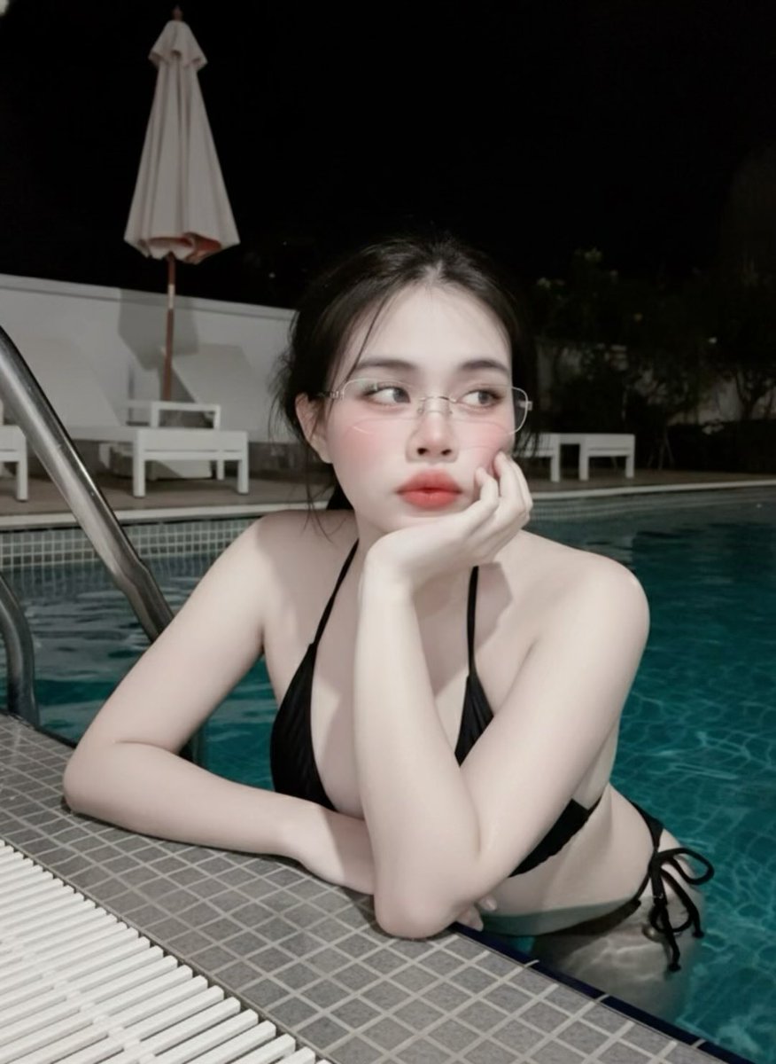 PORR_19's tweet photo. อยากได้ร่างเจ๊ 😂 #หนองจอก https://t.co/PX3jGpUeOV