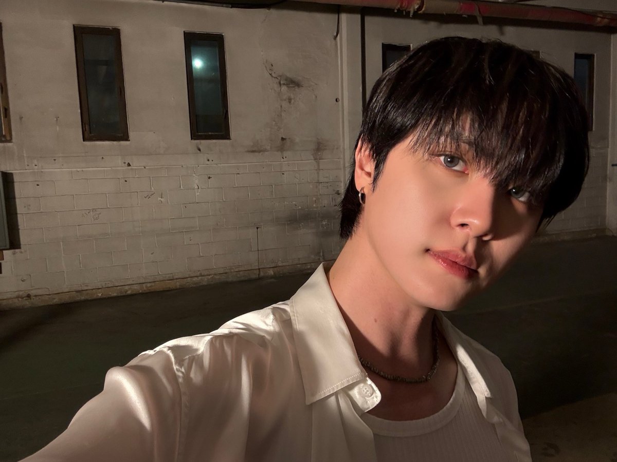 [#동한] 내일 위아이 노래나온대😗😗