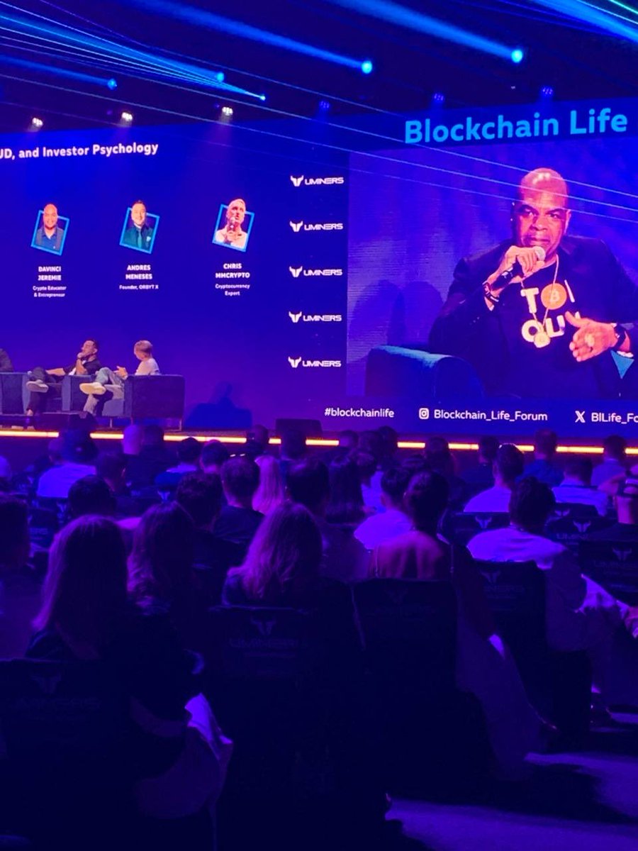 iamsuiofficial's tweet image. Wrapped up Day 1 of #BlockchainLife2025 🔥

Caught insights from @davincij15 and @mmcrypto, met a ton of sharp minds, and repped #IAMSUI 🥋 

Dubai vibes unmatched 🌊