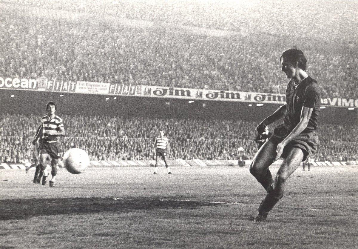 52 سنة على ظهور <a href="/JohanCruyff/">Johan Cruyff</a> الأول بقميص برشلونة.