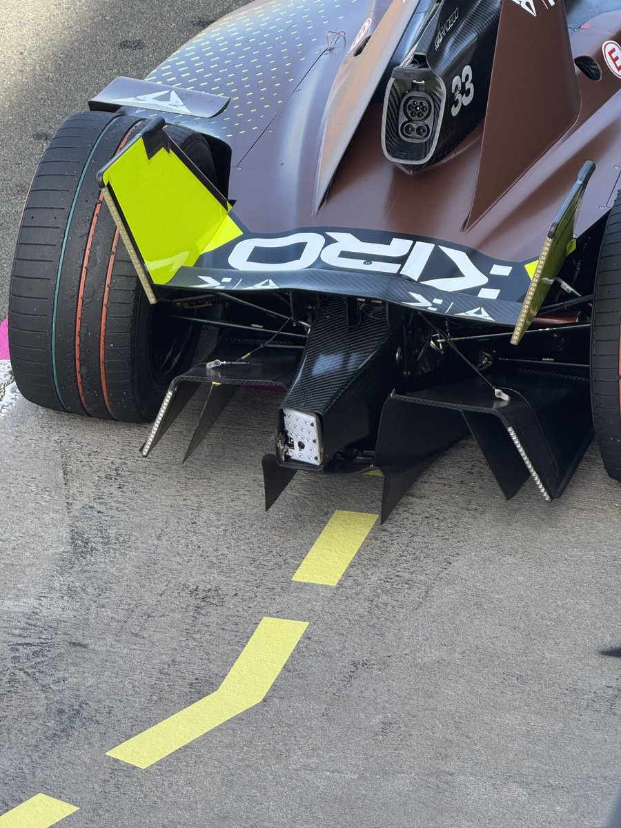 formulaesource's tweet image. The rear of Dan Ticktum’s car also looks like it has been in the wars

#FormulaE #FETesting 🇪🇸
