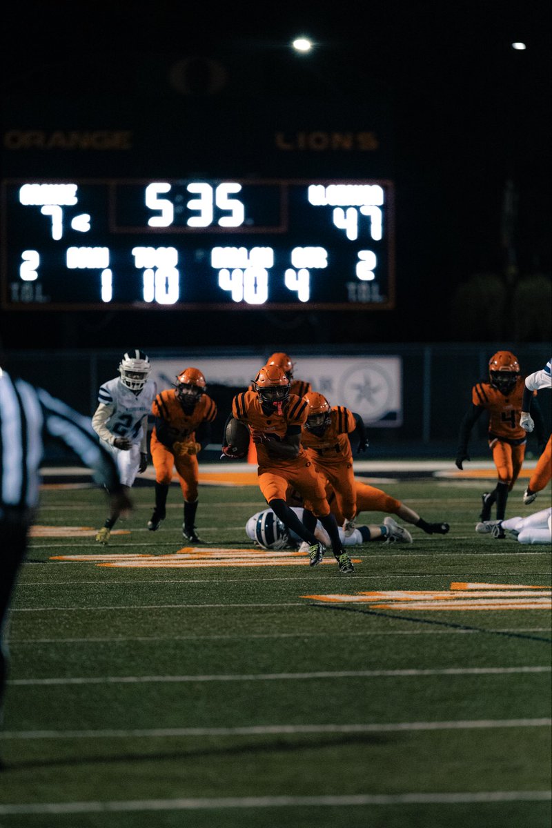 Coaches Check out my Weeks 1-10 Film 🎥 
- 29 Catches 
- 1,058 All Purpose Yards  
- 8 Touchdowns 
- 654 Receiving Yards
- 404 Kick Return Yards
- 21.78 Yards per catch

hudl.com/video/3/226742…