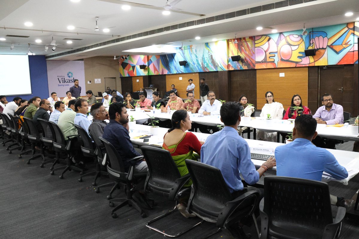 iamdmkrishna's tweet image. Had a wonderful time catching up with everyone today. It’s these little breaks that keep us going with new energy.

#krishnavikash #kvgi #krishnavikashbargarh