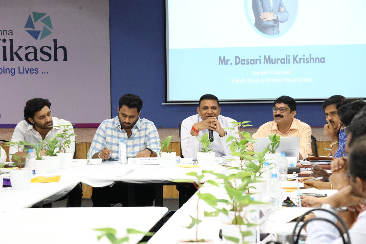 iamdmkrishna's tweet image. Had a wonderful time catching up with everyone today. It’s these little breaks that keep us going with new energy.

#krishnavikash #kvgi #krishnavikashbargarh