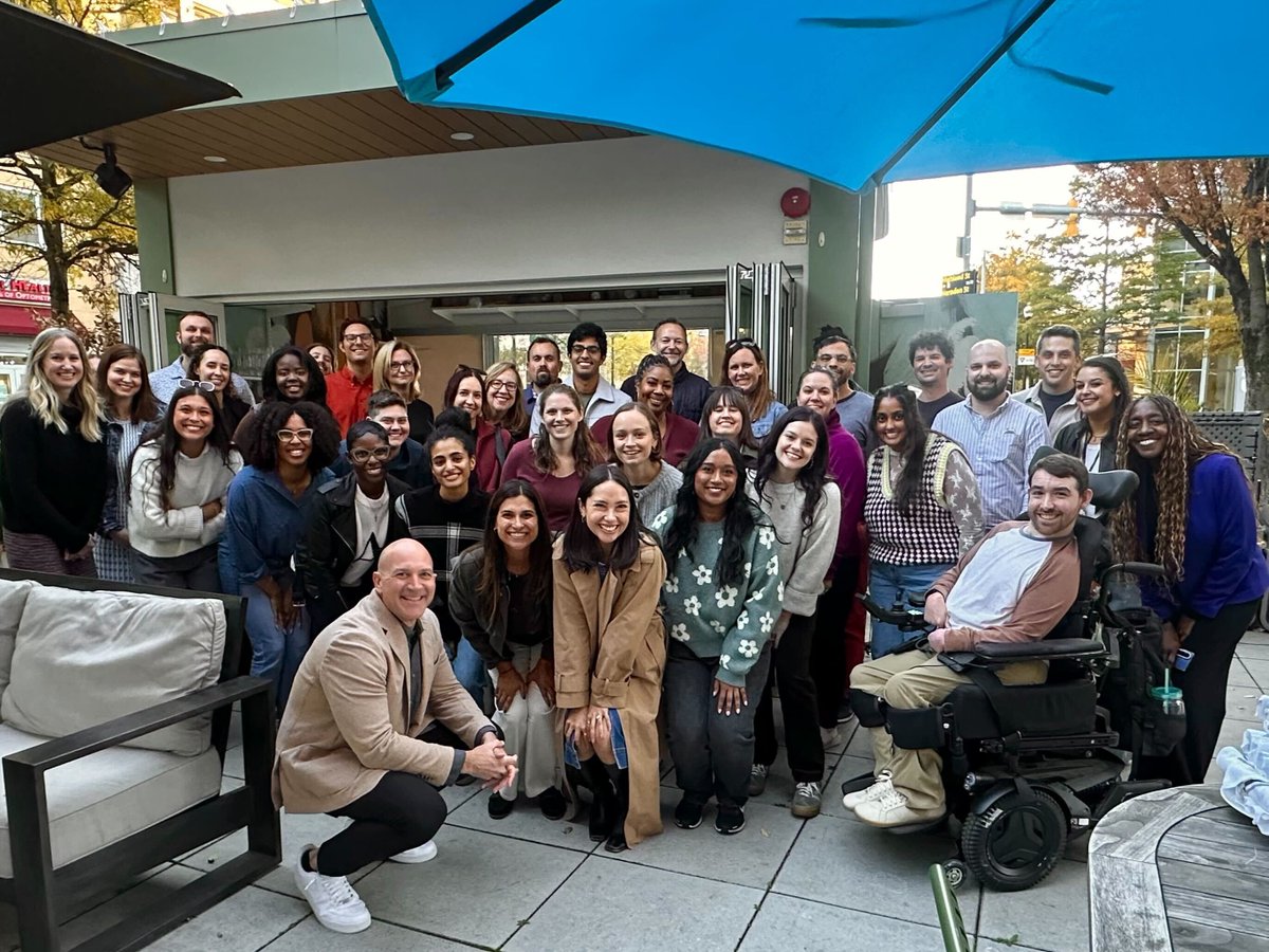 AxiosComms's tweet photo. ⭐️ Last week, we hosted our final Axios Homecoming of 2025. We’ve now had over 120 Axions attend our new hire event in the past two years!

🙏 Huge thank you to everyone who helped make Homecoming happen and continue to foster our culture. #ThisIsAxios #AxiosHomecoming #EmployeeExperience