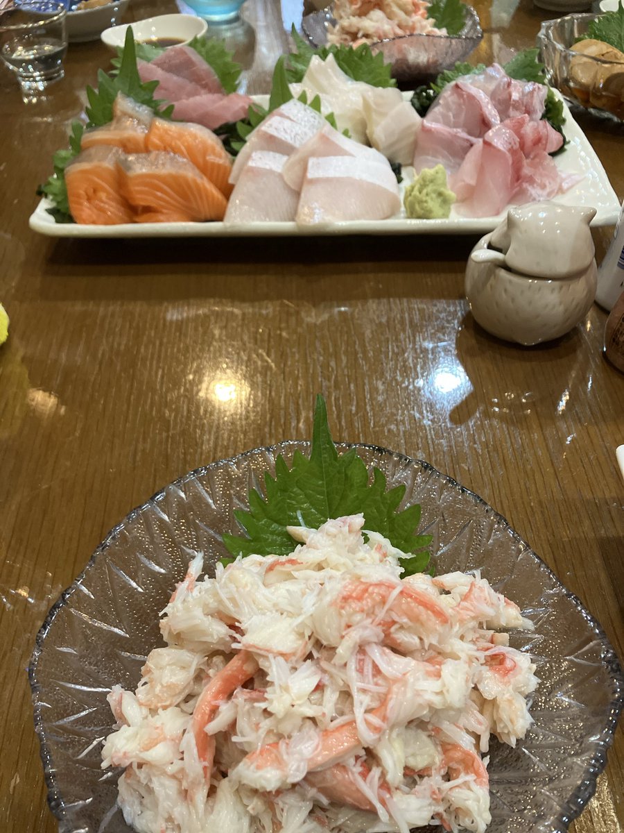 YTR_CHAOS's tweet photo. 佐渡の居酒屋のレベル高っ！ https://t.co/rd9c036jPz