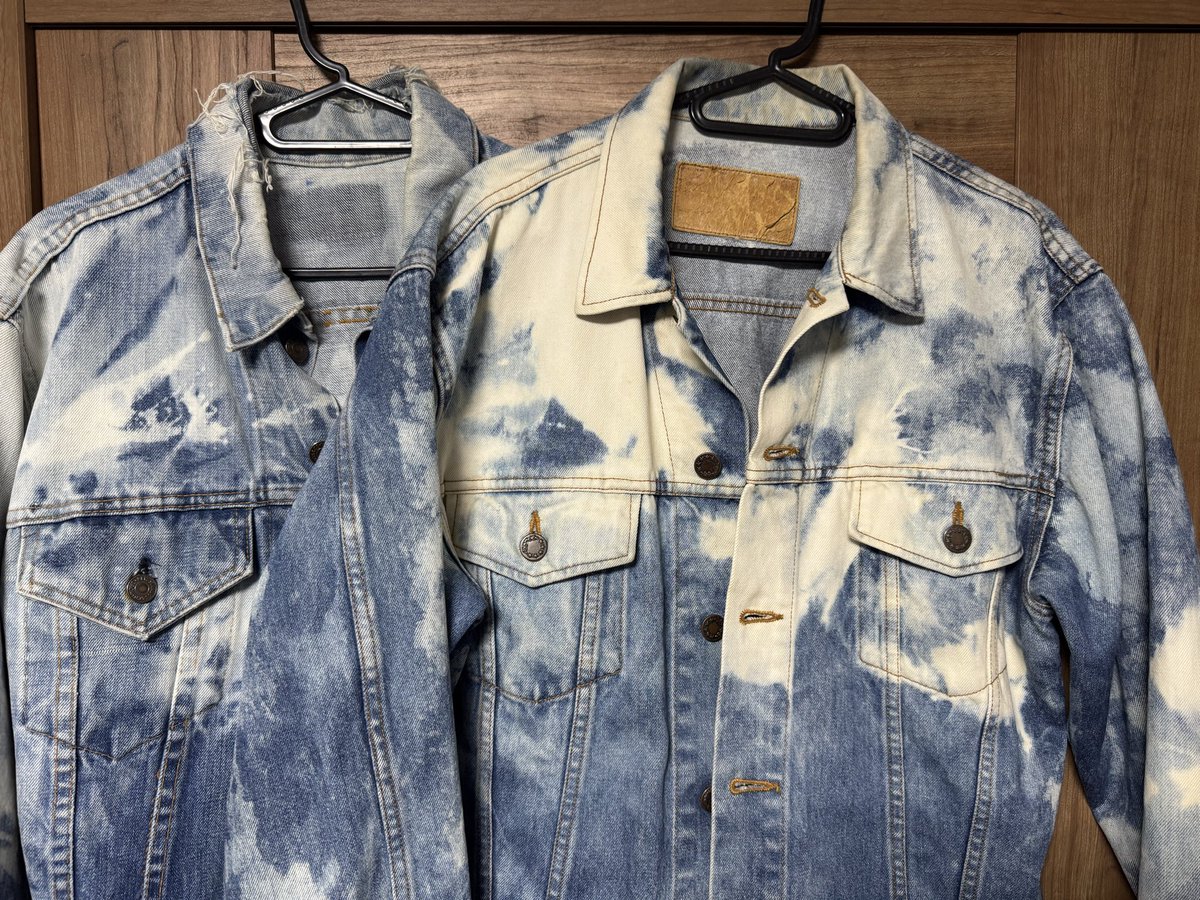 motoyuk's tweet image. ブリーチ系のデニムジャケットは好きだなあ

手前のジャケットはリーバイスでは無いけれど、70年代のビンテージ。

雲みたいな模様に見えて、おおらかに見えて好きなんだなあ。

#デニムジャケット