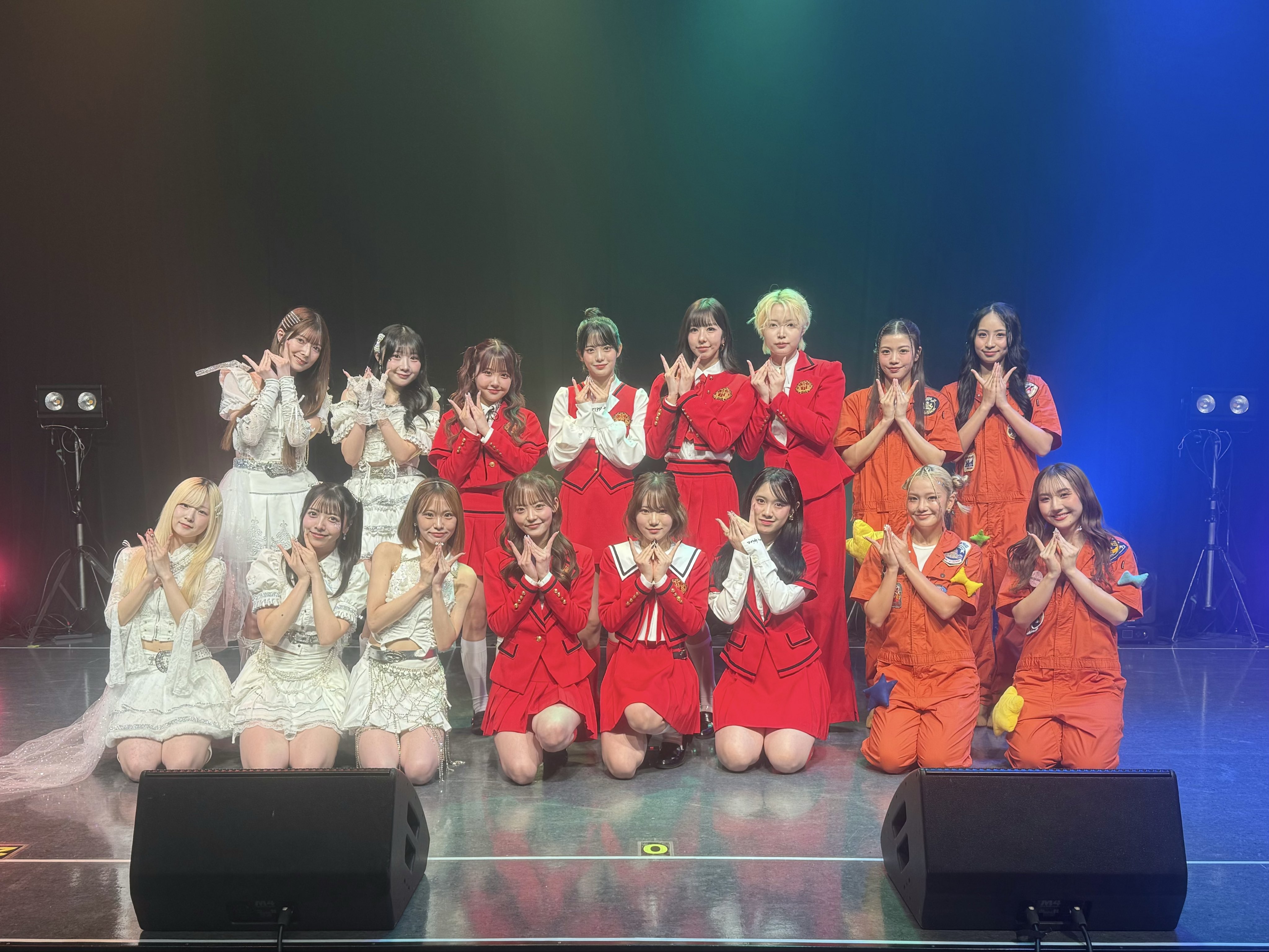 G4Wj308b0AAvg0q?format=jpg&name=4096x4096