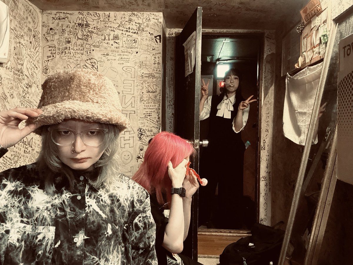 LAY ABOUT WORLD イザナ (@LAW_Izana) / Posts / X