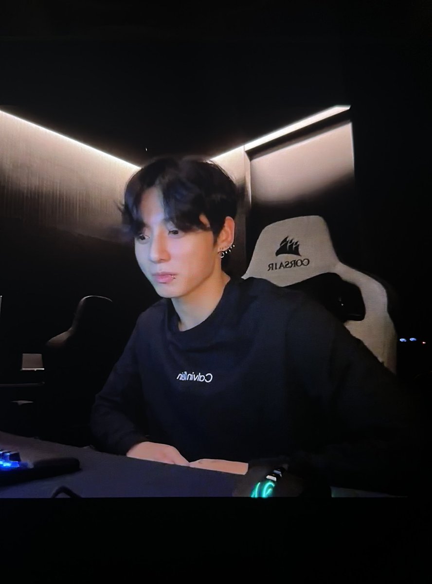 hello?!?? this jungkook fake love era