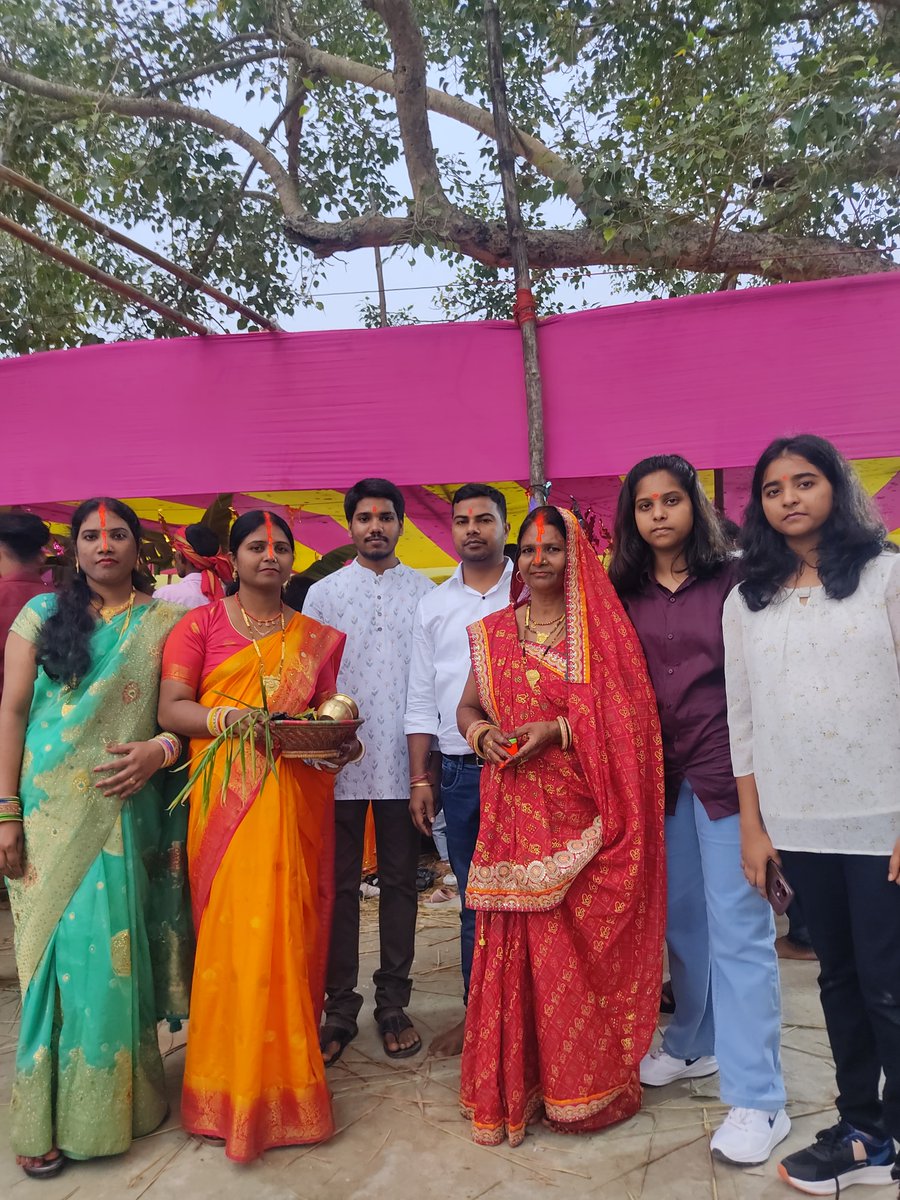 aabhi_014's tweet photo. Happy Chhat puja ☺️🌅
#chhat https://t.co/00Pdyqp5g4