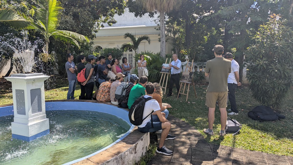 CRCLRM's tweet image. La chambre régionale des comptes de La Réunion a accueilli les nouveaux arrivants de l’Insee dans le cadre de leur journée annuelle d’accueil.

Au programme : visite du château Lauratet et de ses jardins, suivie d’une présentation des métiers et missions de la juridiction.