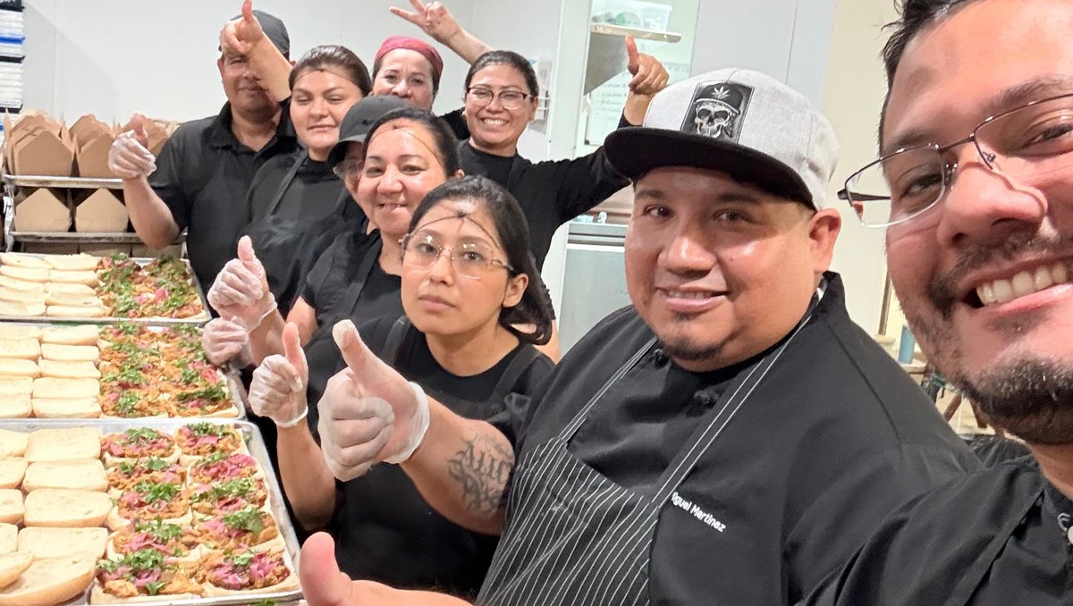 WCK partners including Lebanese Taverna and Colada Shop are hard at work this morning preparing Mediterranean and Cuban favorites for federal workers and their families in Washington, D.C. 🍽️
Our teams will be back at Washington Canal Park from 11 a.m. to 2 p.m. serving free,