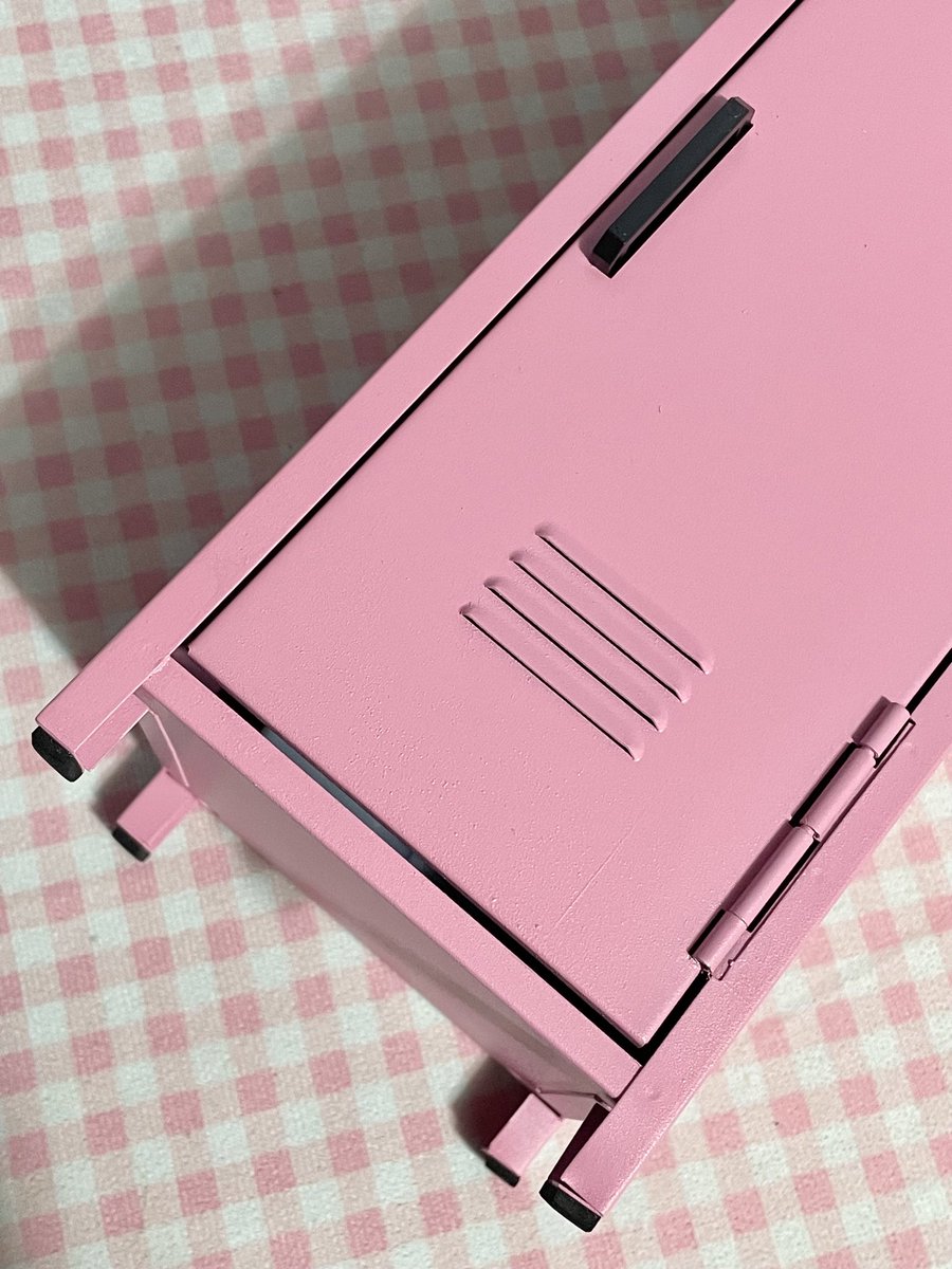 rm_hoon's tweet image. 💌 : happy mail
𓂋 pinterest pink mini locker 

Thank you so much @redstring__89 for the ph go for this cute locker and for the constant updates these past two months! It arrived safely today andd it looks rlly pretty on my desk setup!! 🫶🏼

✧ #tyredstring89