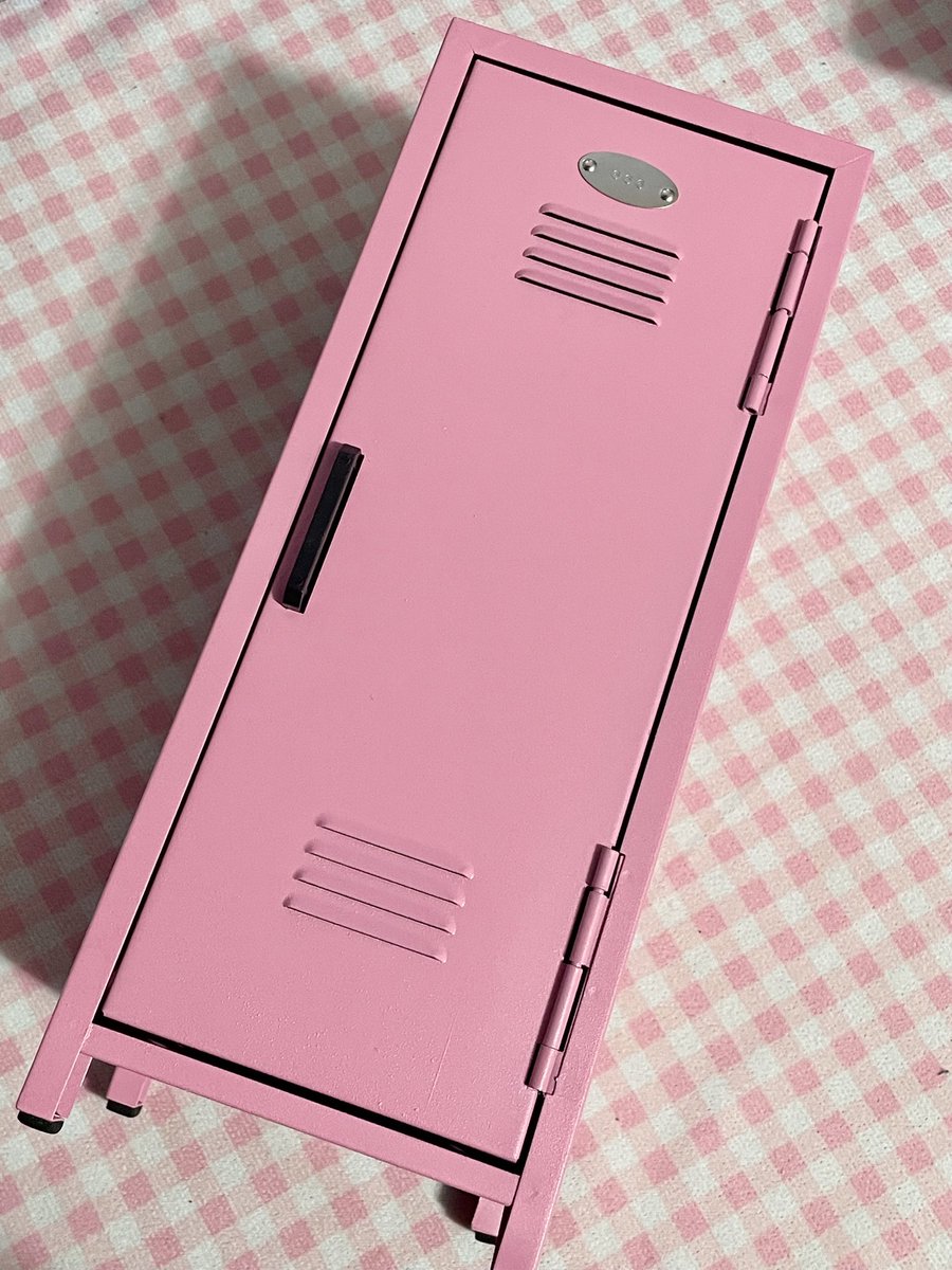 rm_hoon's tweet image. 💌 : happy mail
𓂋 pinterest pink mini locker 

Thank you so much @redstring__89 for the ph go for this cute locker and for the constant updates these past two months! It arrived safely today andd it looks rlly pretty on my desk setup!! 🫶🏼

✧ #tyredstring89