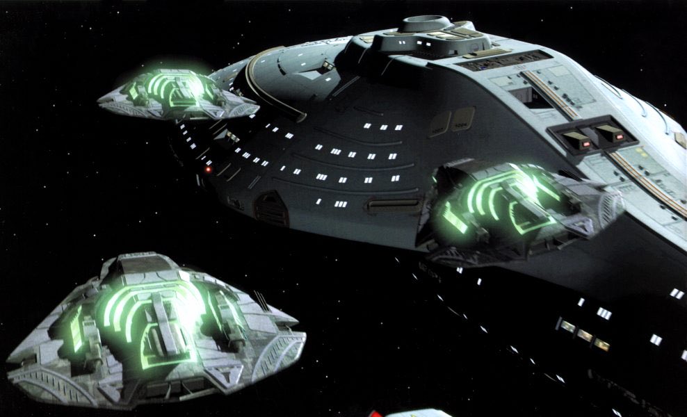 startrek_ships's tweet image. B’omar and USS Voyager #IntrepidClass