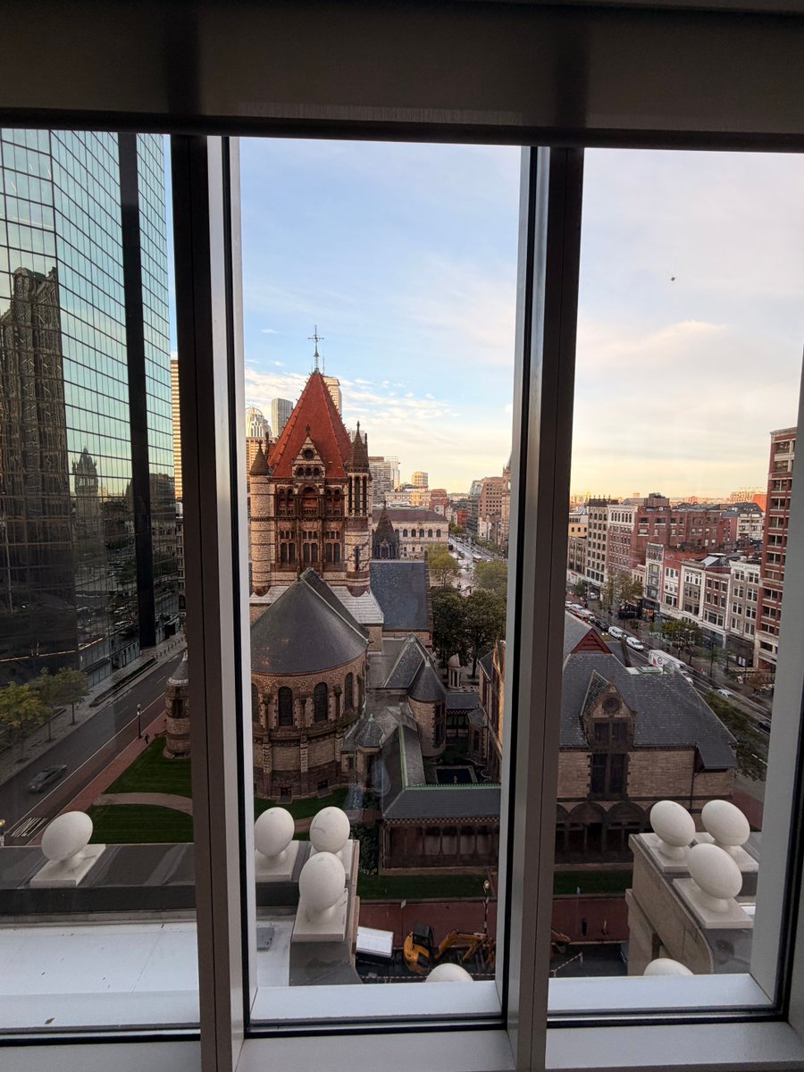 alumni_rocket's tweet image. A quick look behind the scenes at Rocket! 🚀