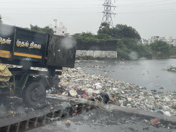 Muru17787's tweet image. Let’s keep spreading images and videos of rain affected roads and places of Chennai/TN
and copy national medias 

This DMK govt should be named and shamed all over India

@saravofcl 
@SiluvaM_ 
@madraspaiyan_ 

 #SingaraPotholeCHENNAI