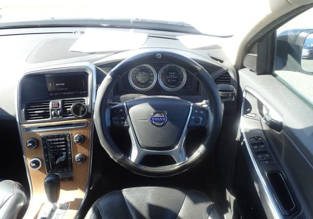 2012 Ready to ship from Japan to Uganda 
CIF Mombasa 5300$( 18,391,000) 

Taxes payable Ugx16,242,233

Port clearance 830$

Total landing costs UGX 38,817,233

First initial deposit 11m balance paid upon arrival 

Call/Whatsapp 0754565822