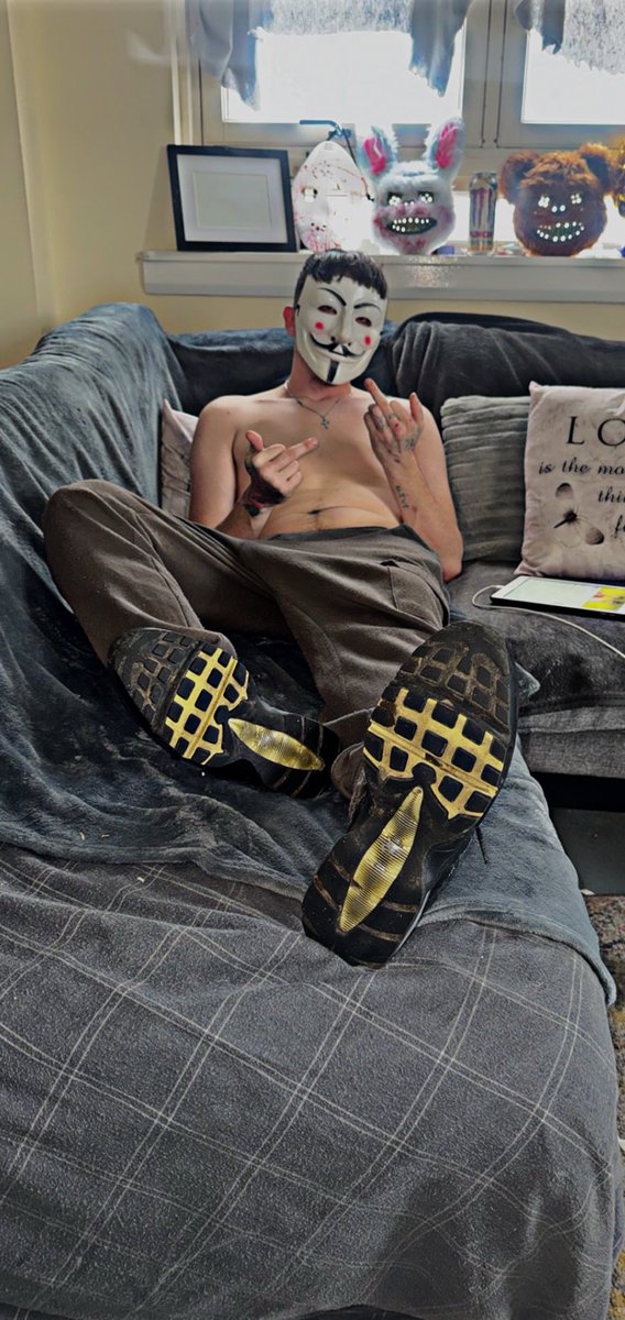 HungCockLad's tweet photo. Focus, profit, repeat. Everything else is background noise 😈💰🐷🦶🏻

Who coming to lick my shoe clean and smell them stinky shoes👟

#MasterMasks #HungLad #AlphaVibes #AlphaFeet #AlphaEnergy #FeetSubs #AlphaFootwear #GetWeak #GetLicking #FeetLovers #CashSlaves #CashMaster #TrueAlpha #DominantFeet #CashPigs