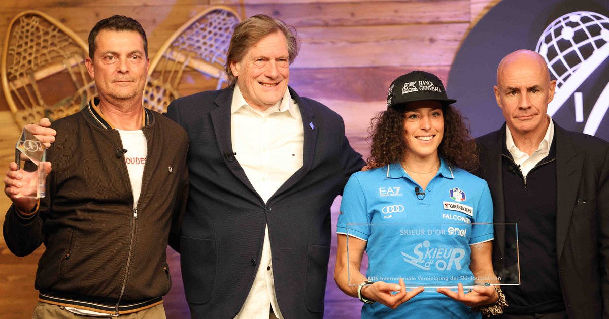 After the awarding of the AIJS Skieur d’Or Serge Lang Trophy to Italian Federica Brignone, the winner of the 8th AIJS Photo ski Contest, known as the Prix Armando Trovati award goes to Alexis Boichard for his photograph of Alexis Pinturault #racetalk #skialpin #ceremony #photo 📸