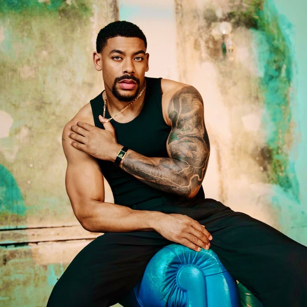 DCUPRIMETV's tweet image. Aaron Pierre on feeling a responsibility playing John Stewart:

“For me, the character just radiates strength and fortitude. That hunger to be the best version of yourself, which also holds you accountable when you’re not.”

Showrunner Chris Mundy adds:

“Aaron felt a…