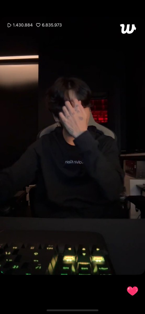 ttgukk7's tweet image. #trabalhando