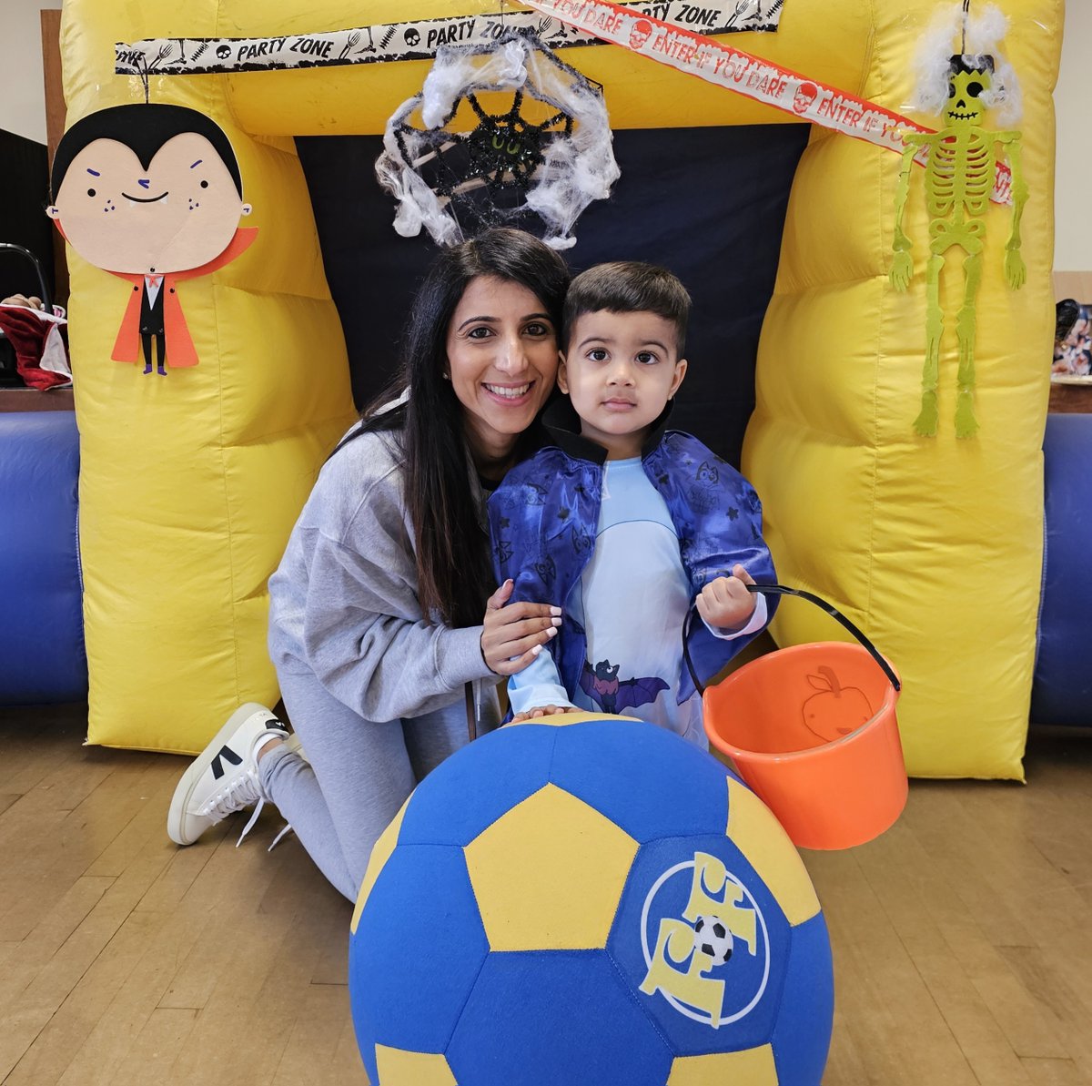 FballFunFactory's tweet image. 🎃 SPOOKY SEASON HAS ARRIVED at the FoOooOootball Fun Factory!⁠
⁠
And our communities have gone all out to celebrate Halloween in true FFF style! ⁠