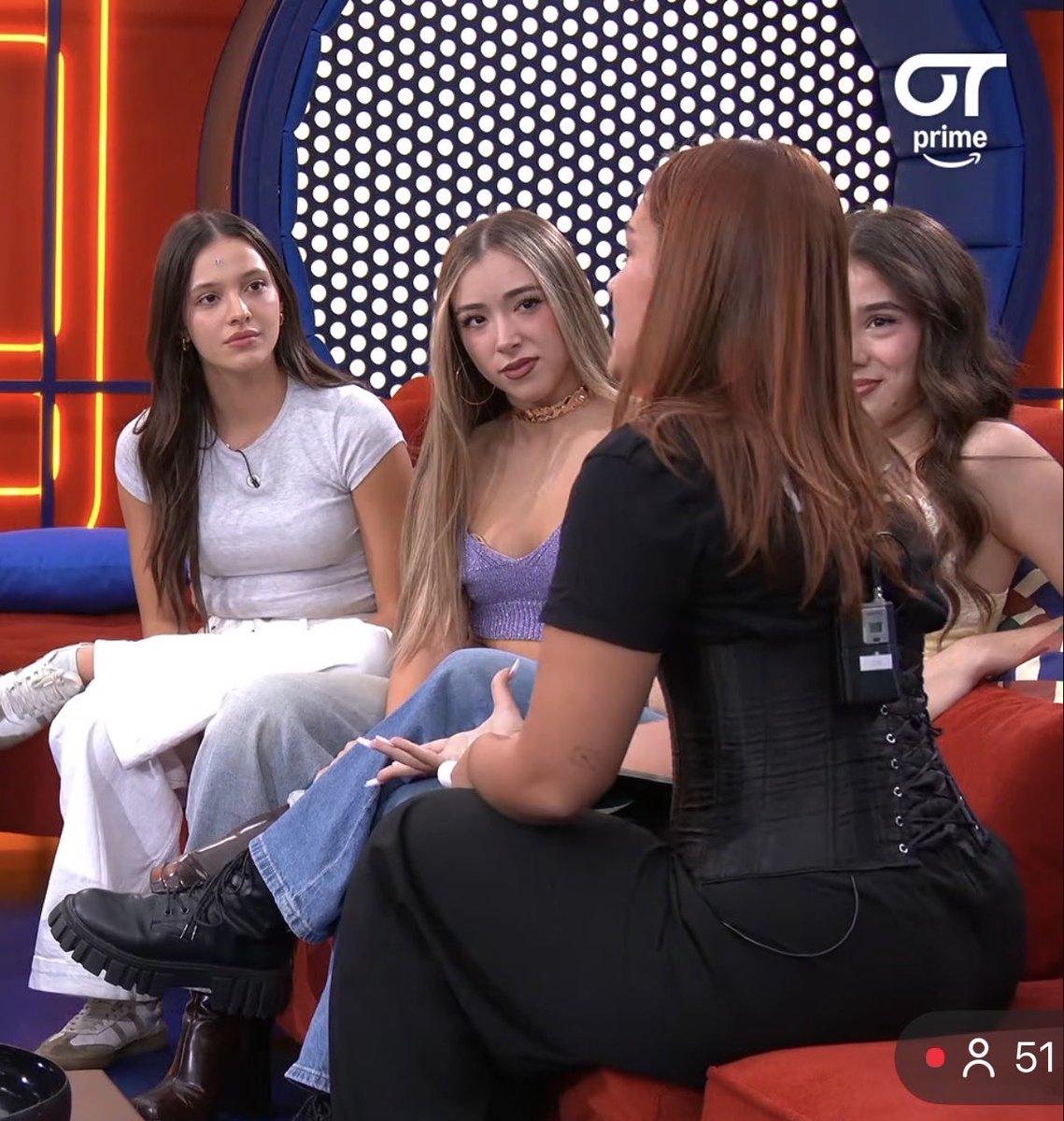 violetacharts__'s tweet photo. Podría ser cualquiera de las  3 mirando a Violeta #OTDirecto28O https://t.co/HWsPSwzZ8P