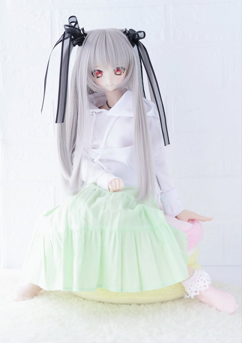 #深夜のドール撮影素敵文1440分1本勝負
お題「おすまし」

座っておすまし、看板娘あかねさん