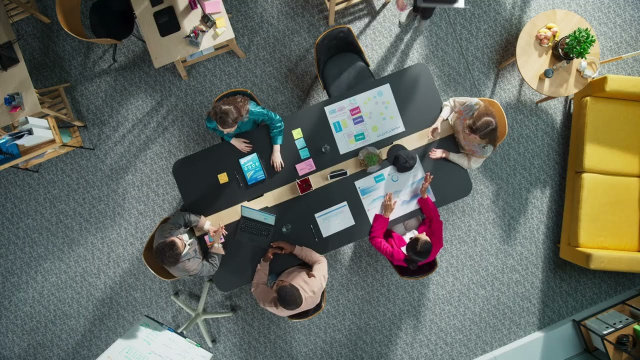PaulStille's tweet photo. Time to upgrade your devices? Discover how @Apple and @CDWCorp simplify #DeviceManagement while driving productivity and innovation across the workplace.​ https://t.co/Cd2RJ0Tydq https://t.co/OQpcenC4rg